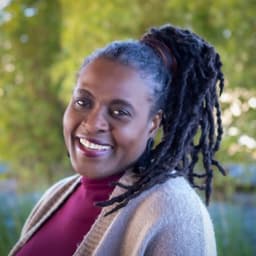 Jacqueline Eloise Peters 🚢